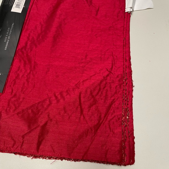 Holiday Red placemats set - Picture 7 of 10